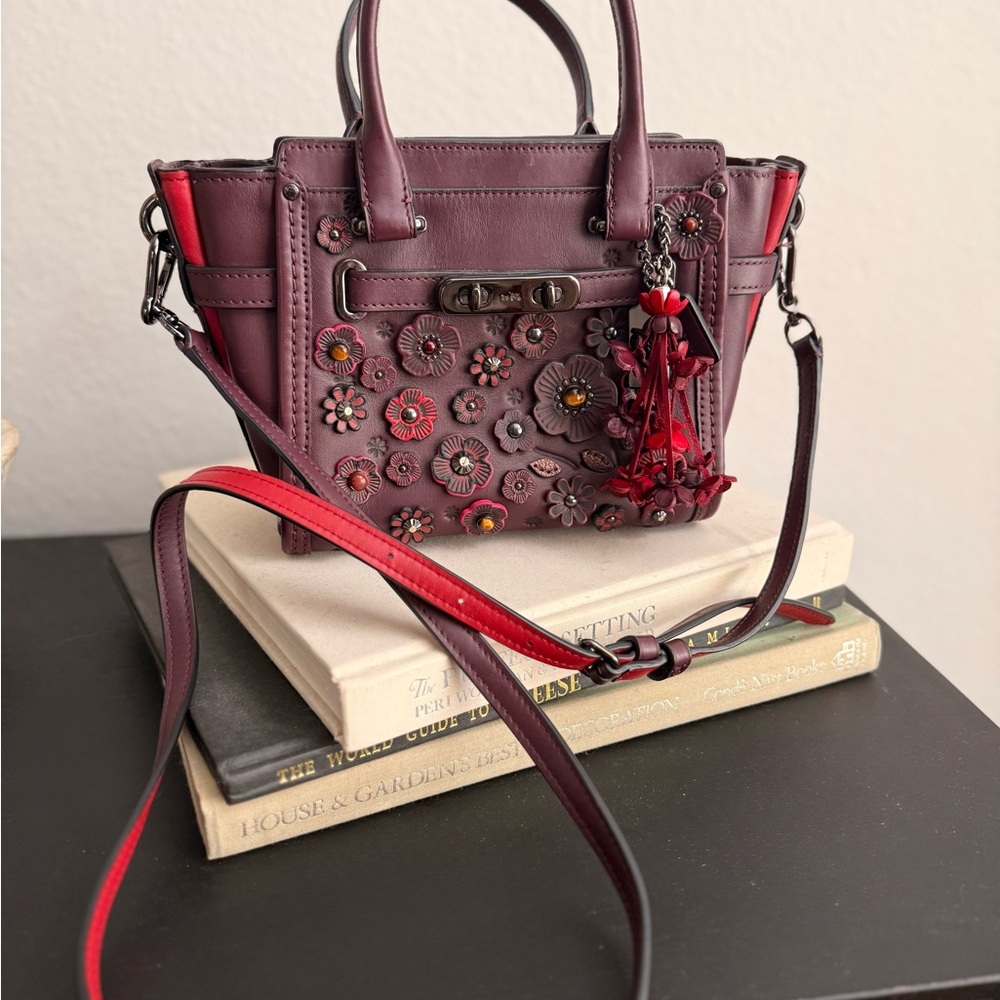 Coach Tea Rose Swagger 21, Rogue Multi with added bag charm